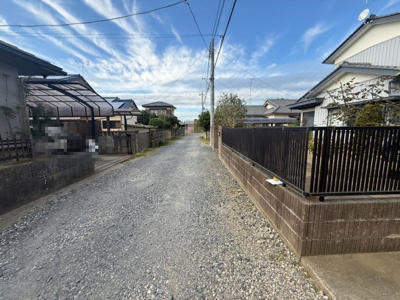 【前面道路含む現地写真】 | 鹿嶋市大字荒野　5DK