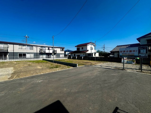 【前面道路含む現地写真】 | 【相生町第5期　現地外観】
※令和8年10月時点