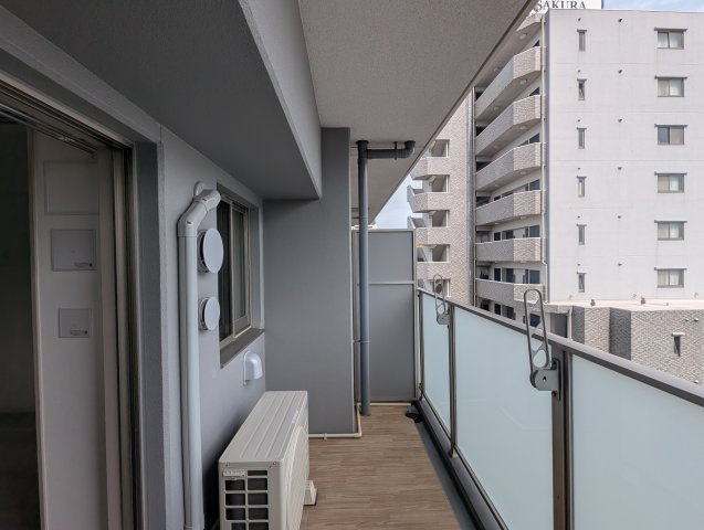 プレサンス塚本ミッドネクストのバルコニー