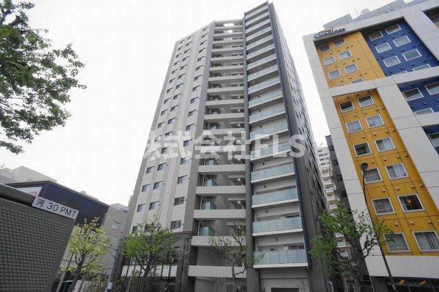 新宿区新宿１丁目の賃貸マンションの外観