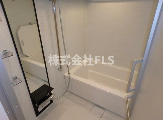 新宿区新宿１丁目の賃貸マンションの浴室