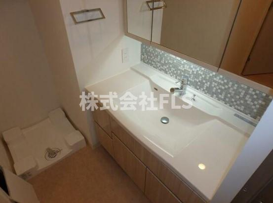 新宿区新宿１丁目の賃貸マンションの洗面所