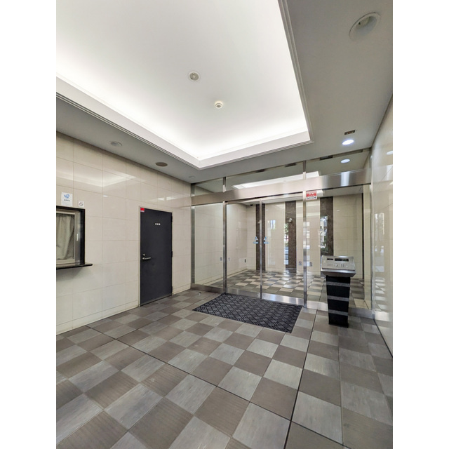 HF西新宿レジデンスWESTのエントランス|毎日通るエントランスはこのようになっています