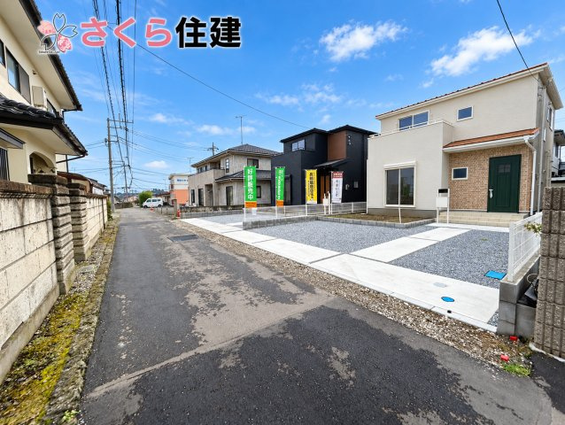 宇都宮市鶴田町第24　2号棟の前面道路含む現地写真