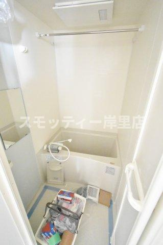 Buzz北加賀屋の浴室