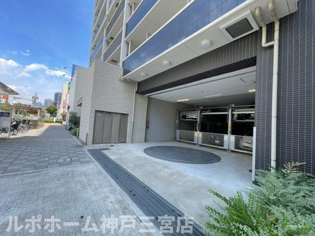 エスリード神戸ハーバーテラスの駐車場