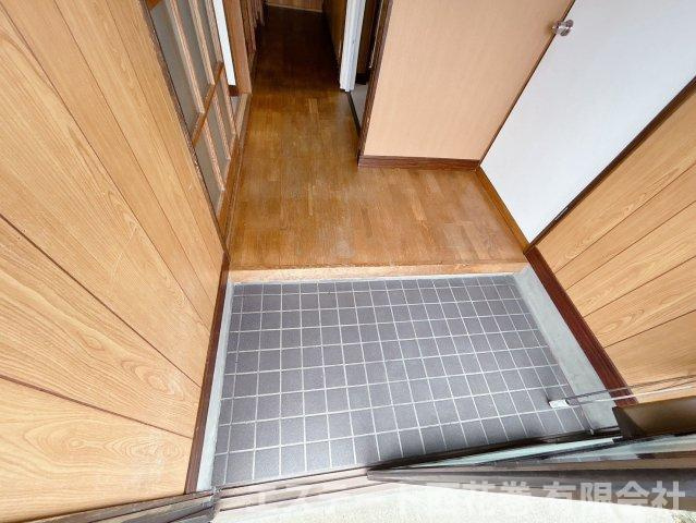 佐藤住宅の玄関
