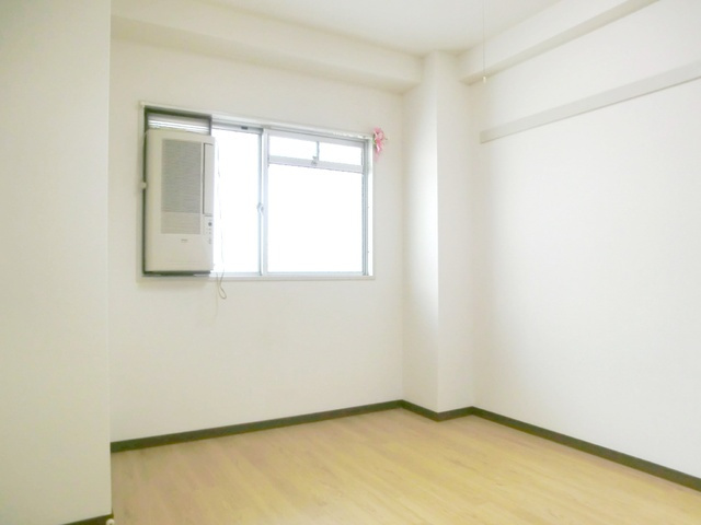 パークサイドハイツの寝室|使いやすいフローリングのお部屋です♪