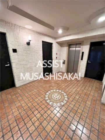 トーシンフェニックス吉祥寺弐番館のロビー
