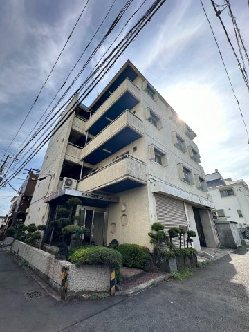 ニューコマコーポの外観