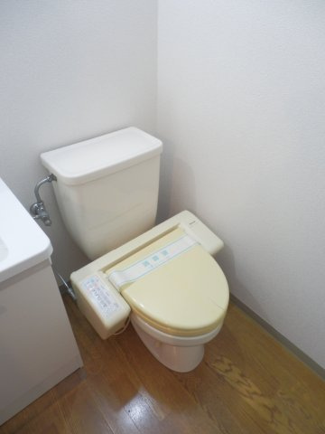 ドエル北千束のトイレ|温水洗浄便座付 ※別部屋参考写真