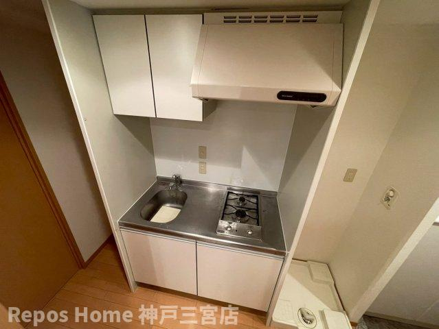 レジディア三宮東のキッチン