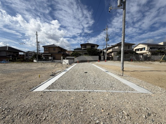 【ヴィレッタの杜】愛宕山Ｇ第１期・第２期の前面道路含む現地写真|位置指定道路です