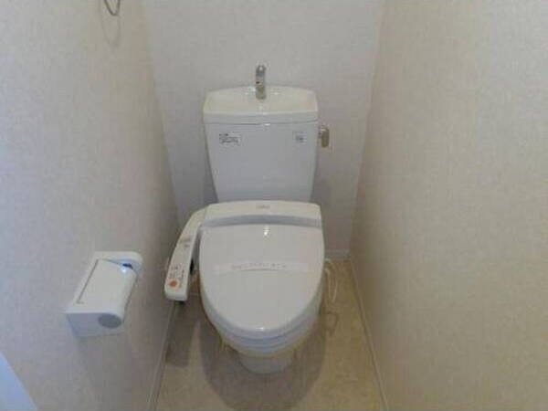 名古屋市東区泉１丁目の賃貸マンションのトイレ