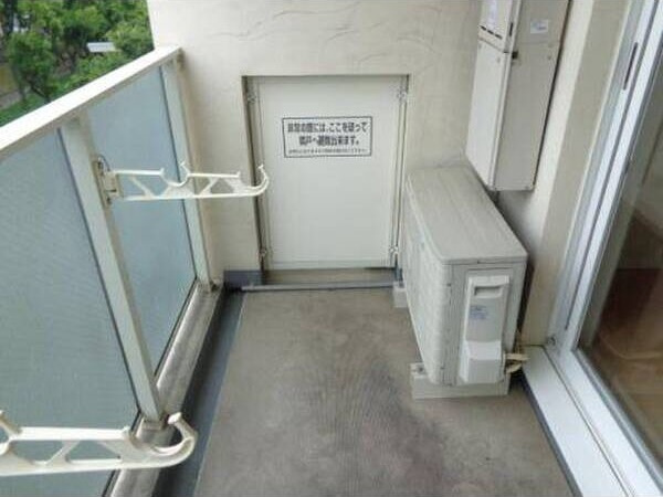 名古屋市東区泉１丁目の賃貸マンションのバルコニー