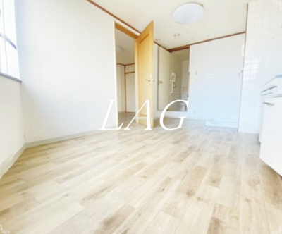 【居間・リビング】 | マツバビル | 洋室のお部屋です。