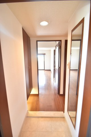 リーガル大阪城北の玄関