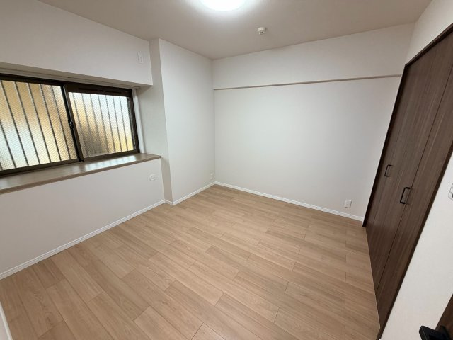 ☆選べる家具プレゼント☆グランディア土居田　503の洋室