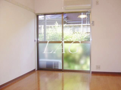 【居間・リビング】 | サンハイム | 洋室のお部屋です。