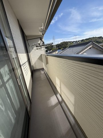 香南市野市町大谷　中古戸建てのバルコニー