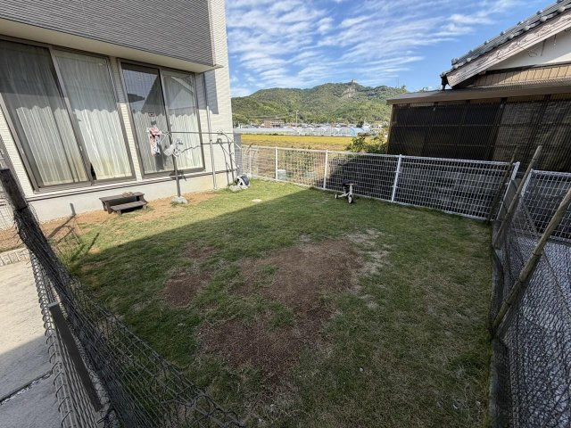 香南市野市町大谷　中古戸建ての庭