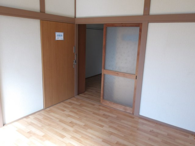 ハウス信の内装