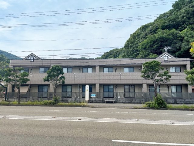 ベイサイドパレス横浜のエントランス|外観写真（昼）