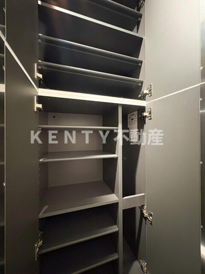 【収納】 | 防音マンション　スカイラシクラス田園調布本町 | ちょっとした収納スペースも充実しています