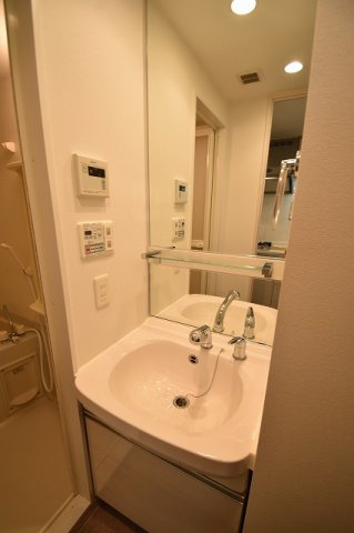プレサンス梅田東ディアロの洗面所