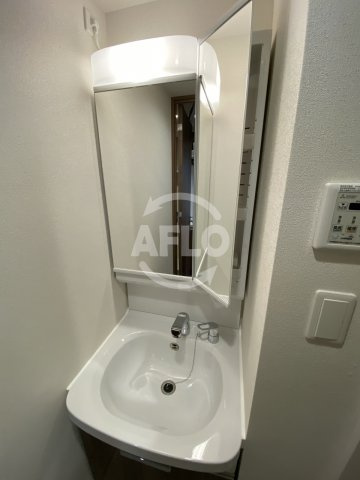 プレサンス天神橋筋六丁目ヴォワールの洗面所|プレサンス天神橋六丁目ヴォワール　独立洗面化粧台