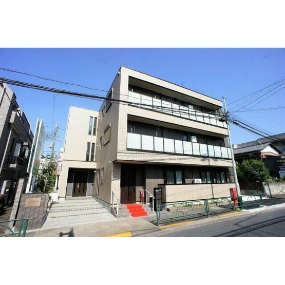 【外観】 | ヴィル　ドミール | 鉄筋コンクリート造のがっちりとした建物。