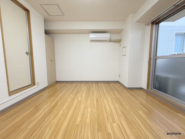 ライズ芦原橋　仲介手数料無料の居間・リビング