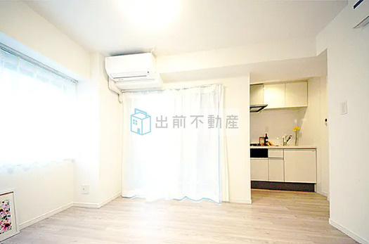 新宿区西早稲田２丁目の賃貸マンションの居間・リビング