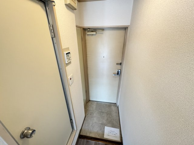 スクエアメゾン志紀の玄関