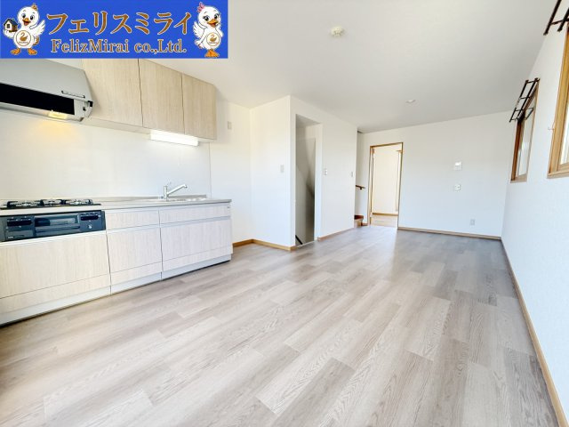 神戸市西区池上４丁目５-２３付近の居間・リビング