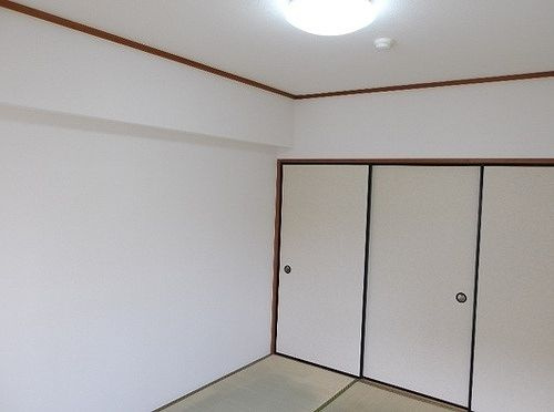 ライオンズマンション伊勢佐木町第２の和室
