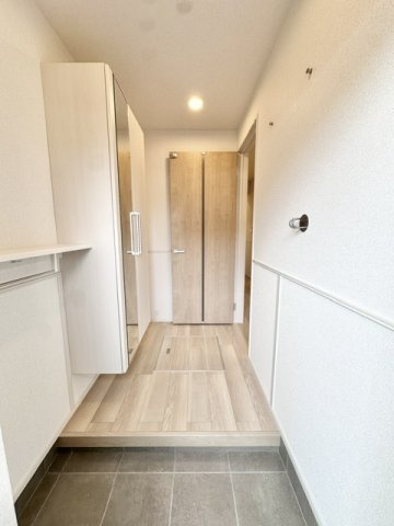 クラール倉治Ｅの玄関|落ち着いた玄関です
