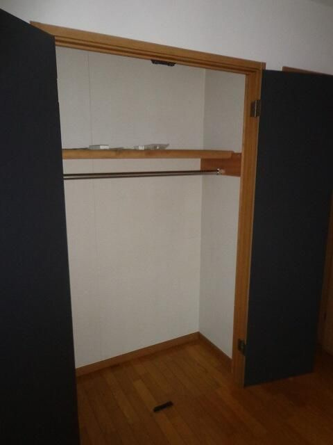 アルモアールの収納