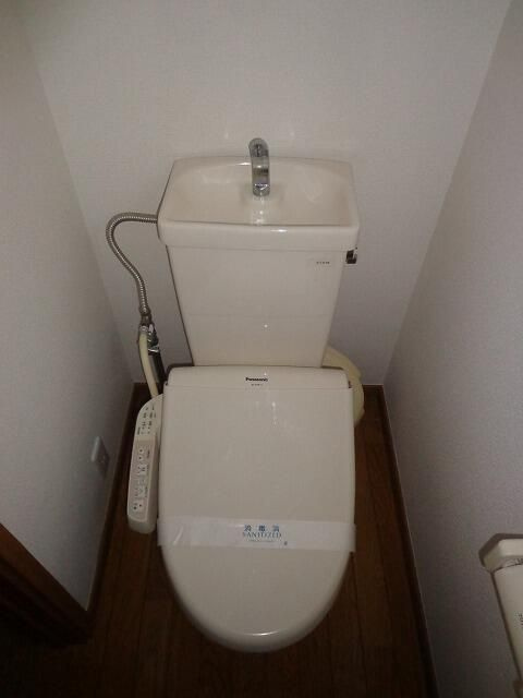 アルモアールのトイレ