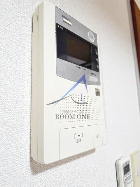 ベルメゾン森のセキュリティ|モニター付きインターホンです。