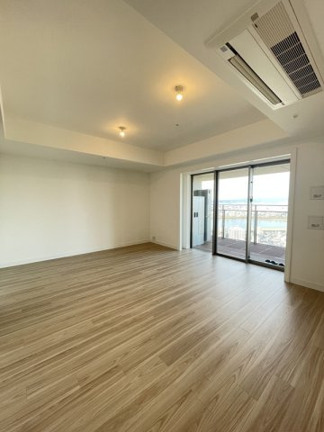 グラングリーン大阪　ＴＨＥ　ＮＯＲＴＨ　ＲＥＳＩＤＥＮＣＥの居間・リビング