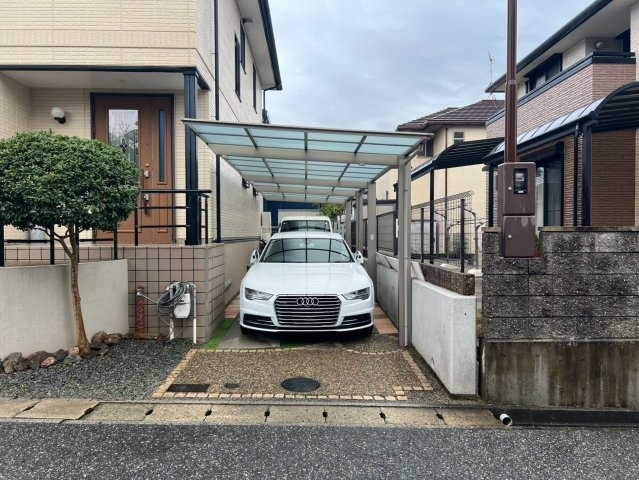 神戸市西区桜が丘中町６丁目戸建の駐車場