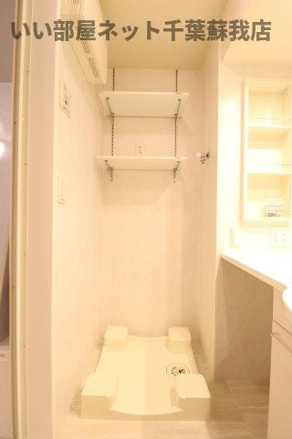 クロシェットⅠ番館の洗面所|明るい洗面所です