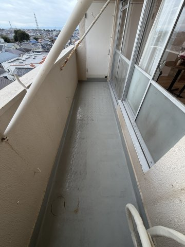 武蔵野市境南町４丁目の中古マンションのバルコニー