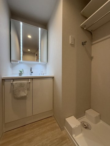 武蔵野市境南町４丁目の中古マンションの独立洗面台