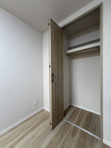 武蔵野市境南町４丁目の中古マンションの収納|クローゼット