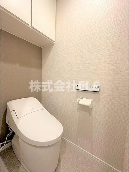 港区東麻布１丁目の賃貸マンションのトイレ