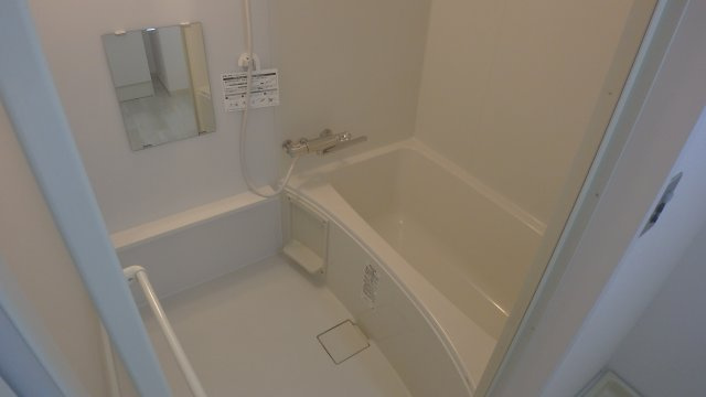 ライオンズマンション白山の浴室