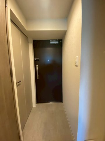 MAXIVCROS江坂の玄関