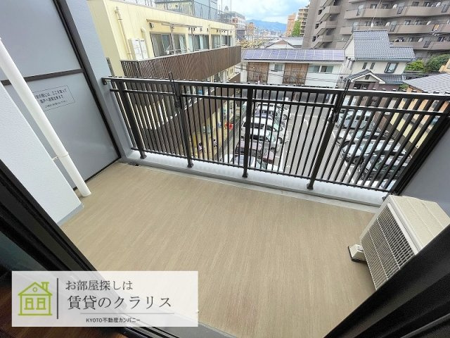クレアドーレ京都二条のバルコニー
